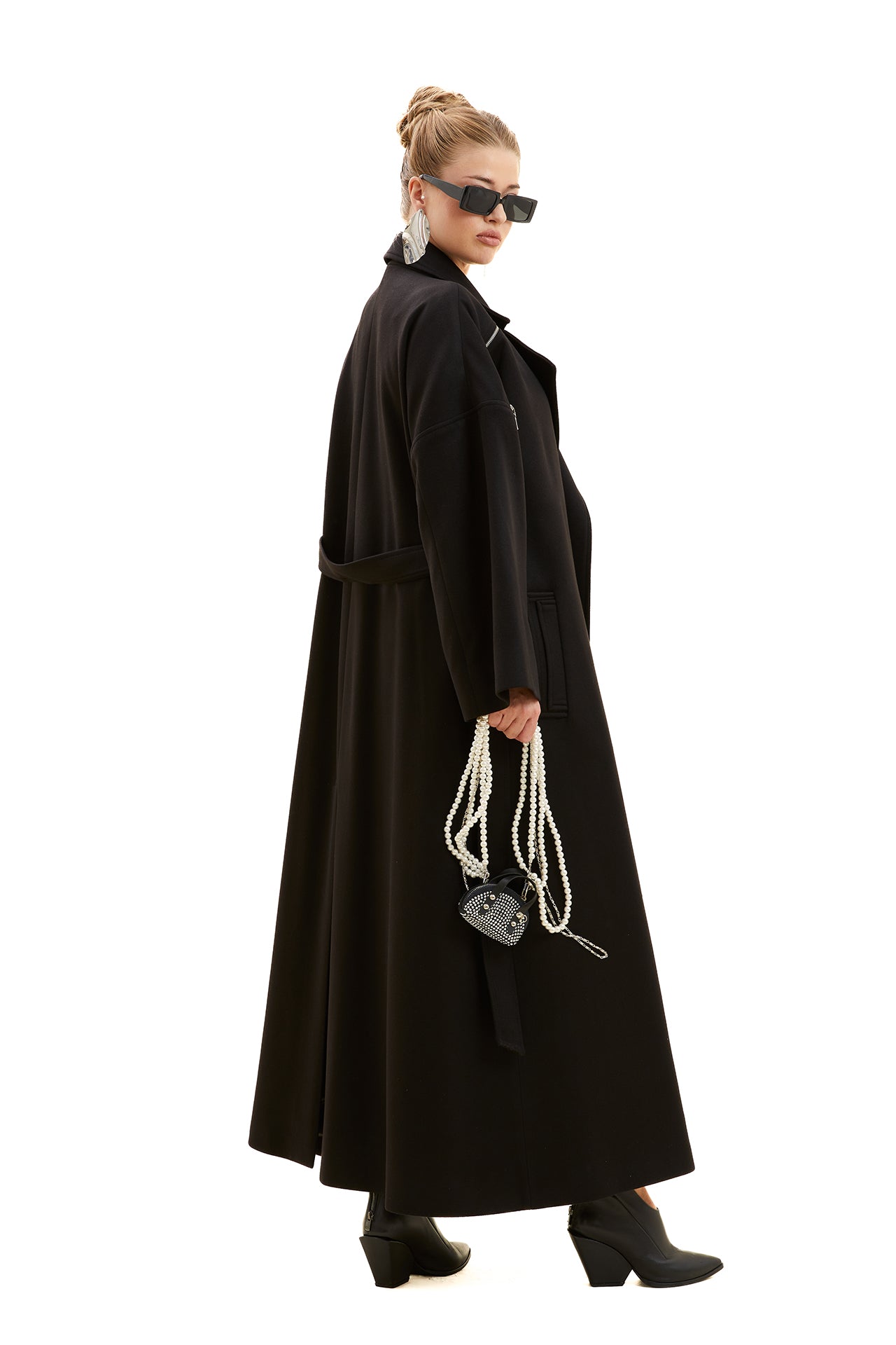 Relaxed Cut Coat with Zipper Detail