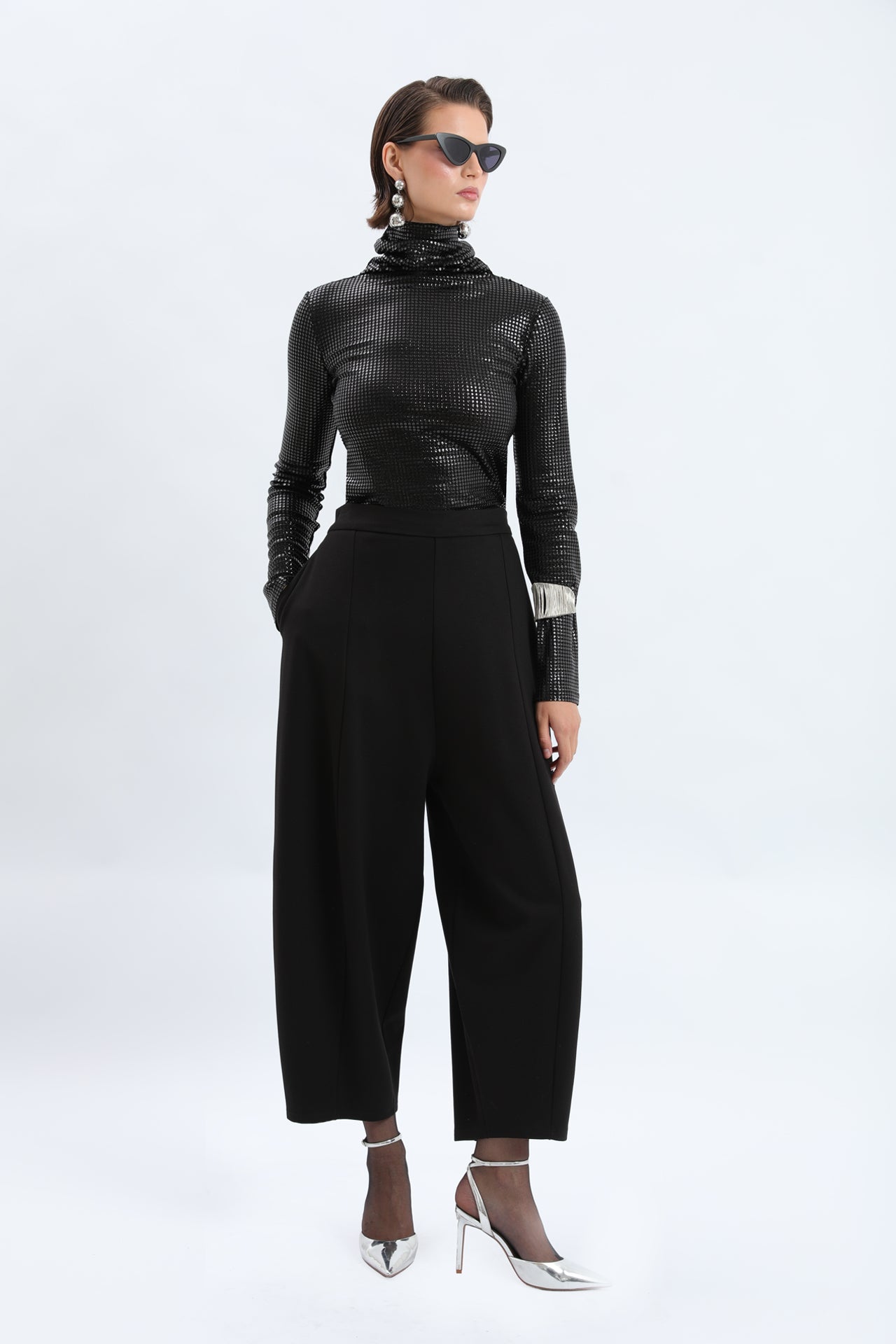 High-Waisted Harem Silhouette Wide-Leg Trousers