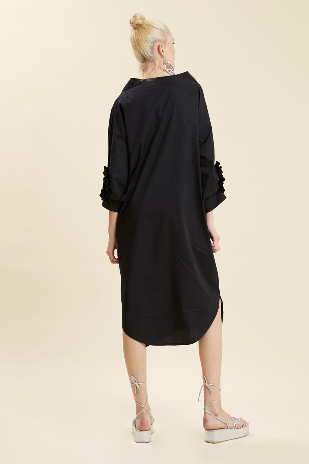 OVERSIZE ÇİÇEK DETAYLI CEPLİ ASİMETRİK ELBİSE