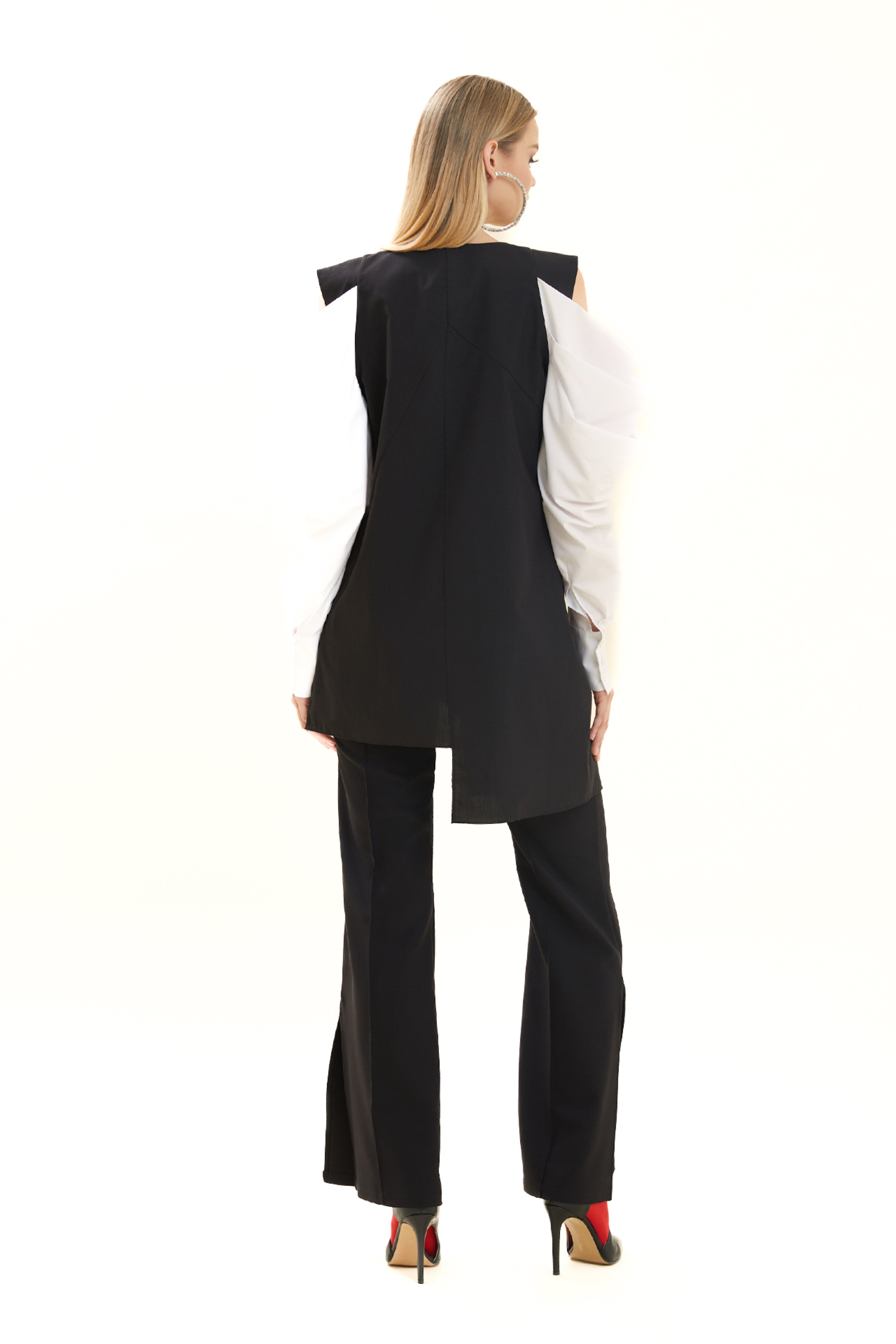 Asymmetrical Shirt with Sleeves