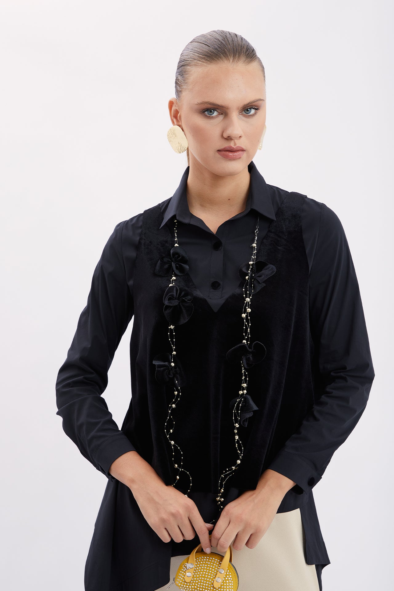 Blouse with Necklace Accessory